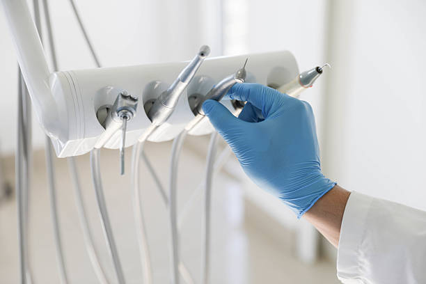 Professional Tooth Extraction technician working in Lone Grove, OK